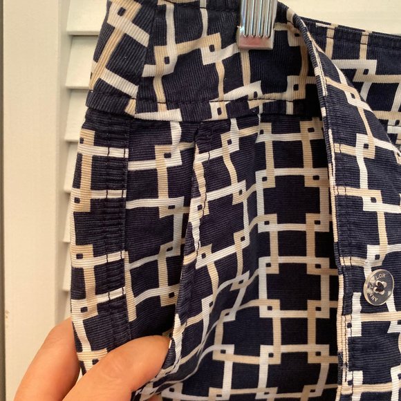 Ann Taylor women shorts in blue geometric design, - Picture 8 of 8